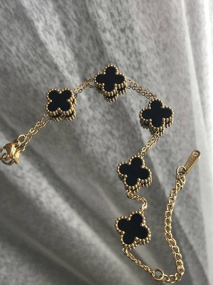 Midnight Clover Stainless Steel Bracelet – A Statement of Elegance