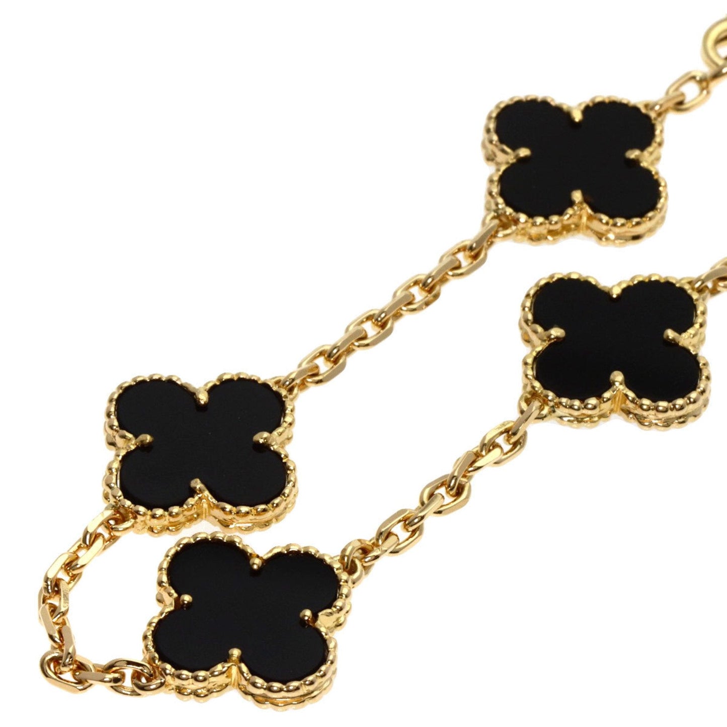 Midnight Clover Stainless Steel Bracelet – A Statement of Elegance